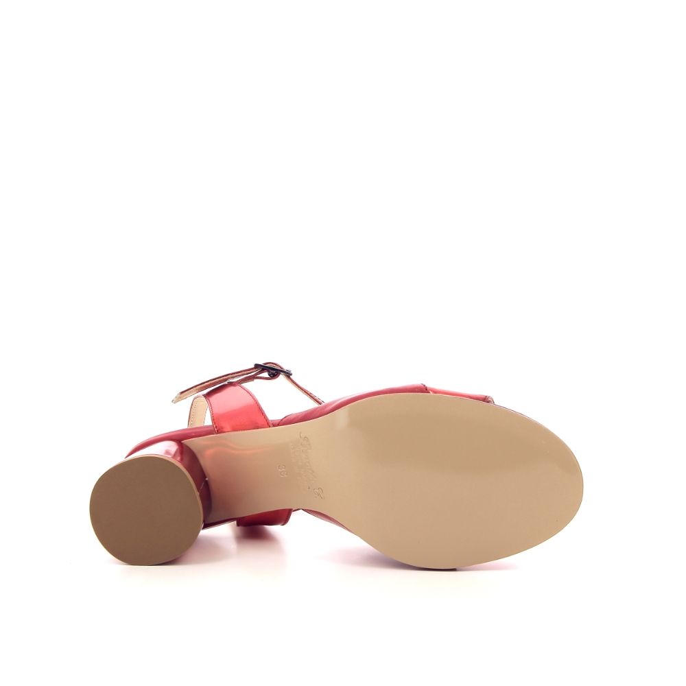 Benoîte C. Sandaal 194851 rood