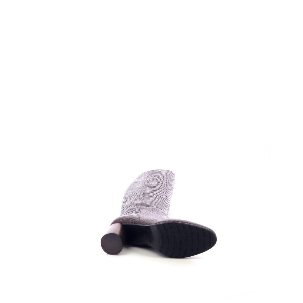 Caroline Biss Laars 210057 bruin