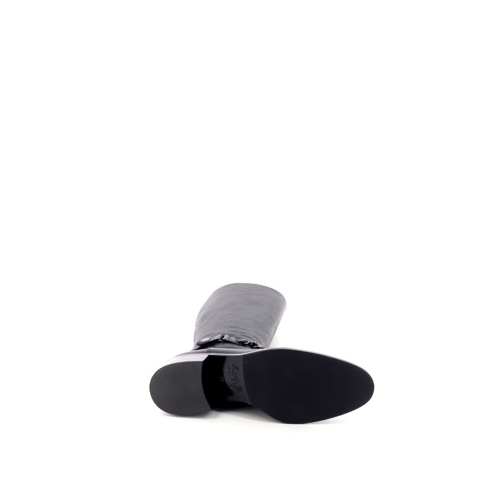 Benoîte C. Laars 211180 zwart