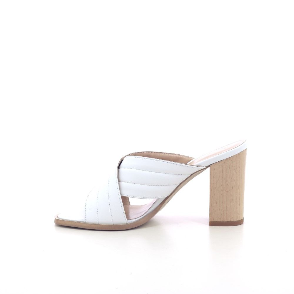 Caroline Biss Muiltje 214166 wit