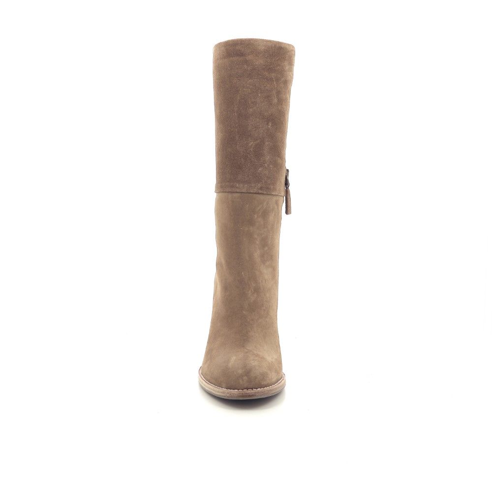 Julie Dee Laars 214169 cognac