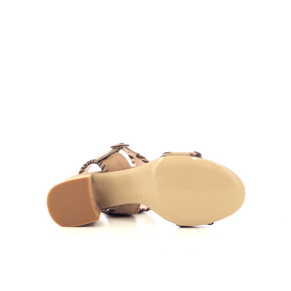 Benoîte C. Sandaal 214634 cognac