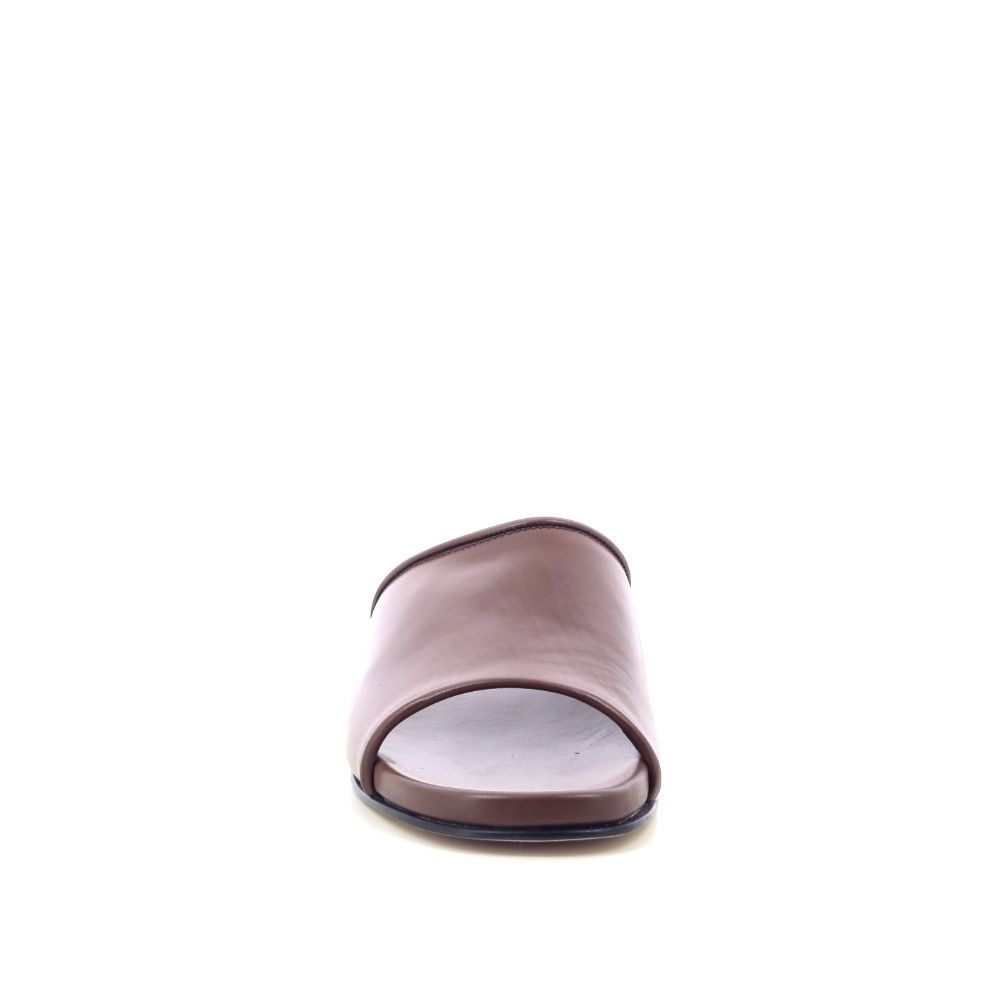 Vanni Sleffer 215070 bruin
