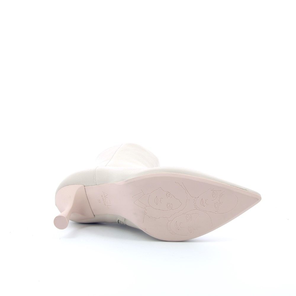 Agl Boots 225000 beige