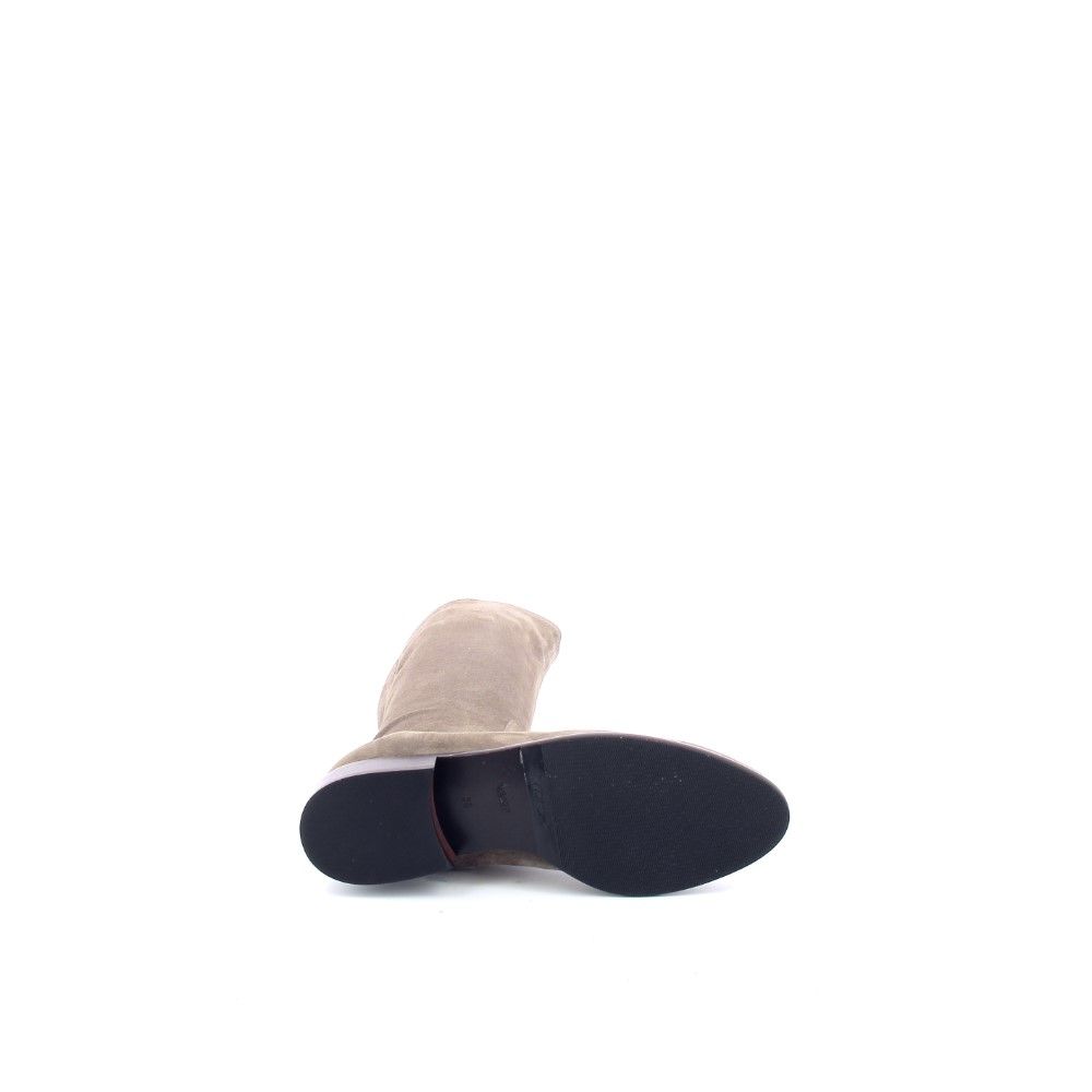 Lorenzo Masiero Laars 226321 taupe