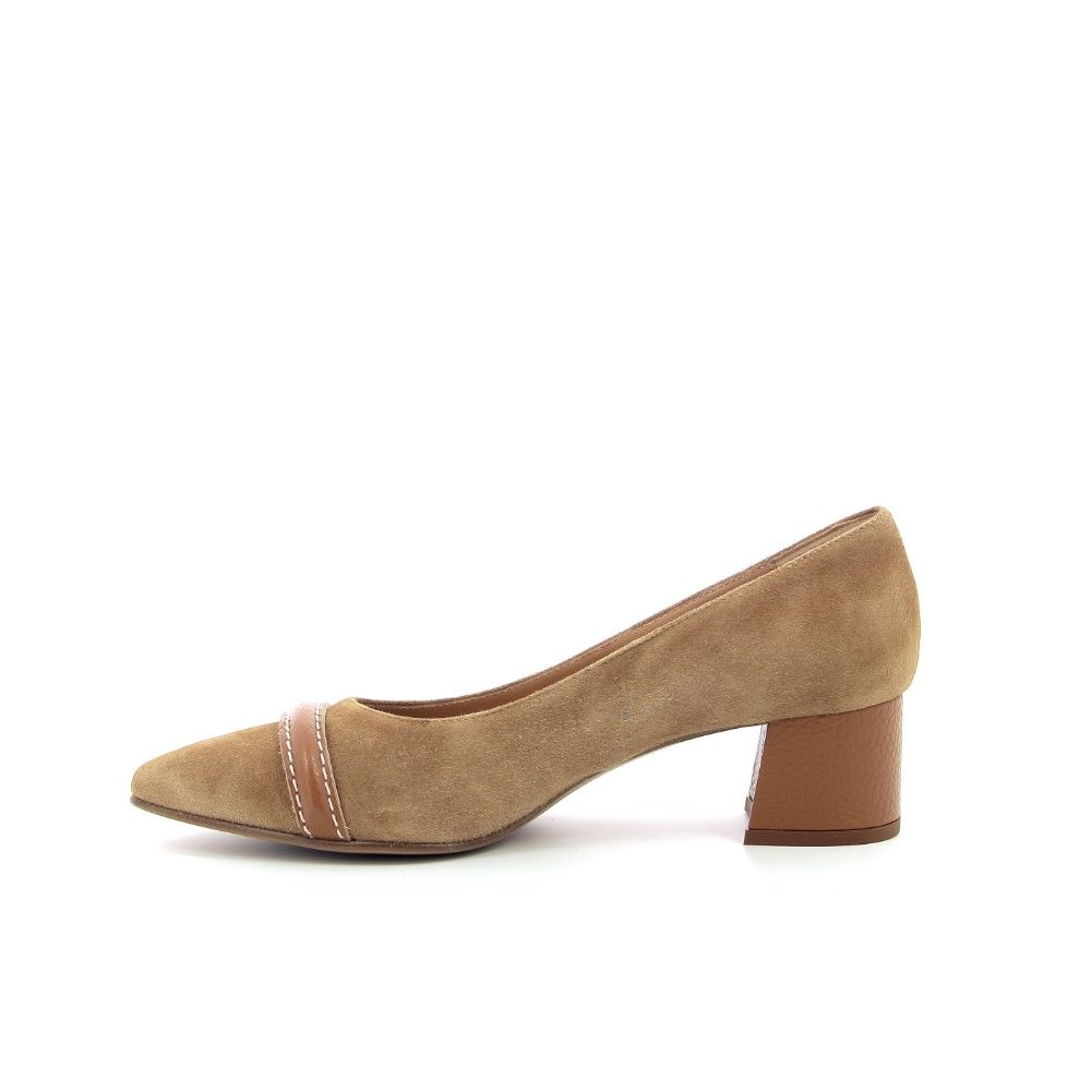 Voltan Pump 231124 cognac