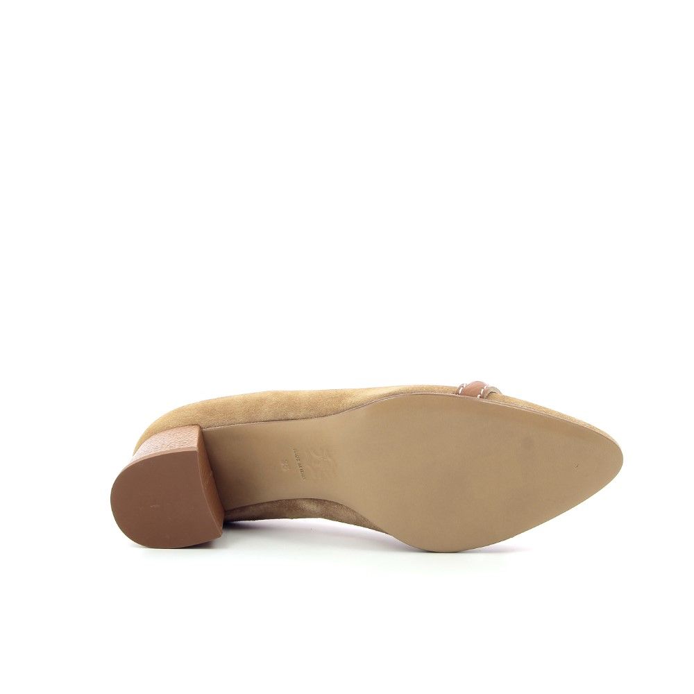 Voltan Pump 231124 cognac