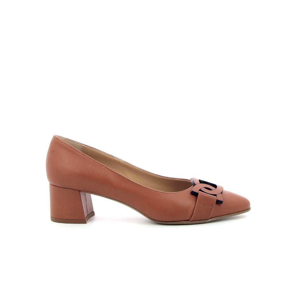 Voltan Pump 231130 cognac