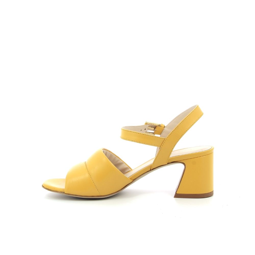 Caroline Biss Sandaal 232325 geel