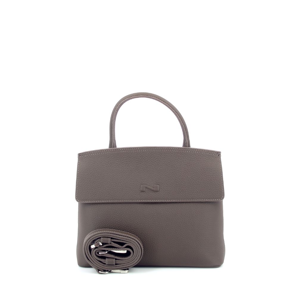 Nathan-Baume Clarita 238874 bruin