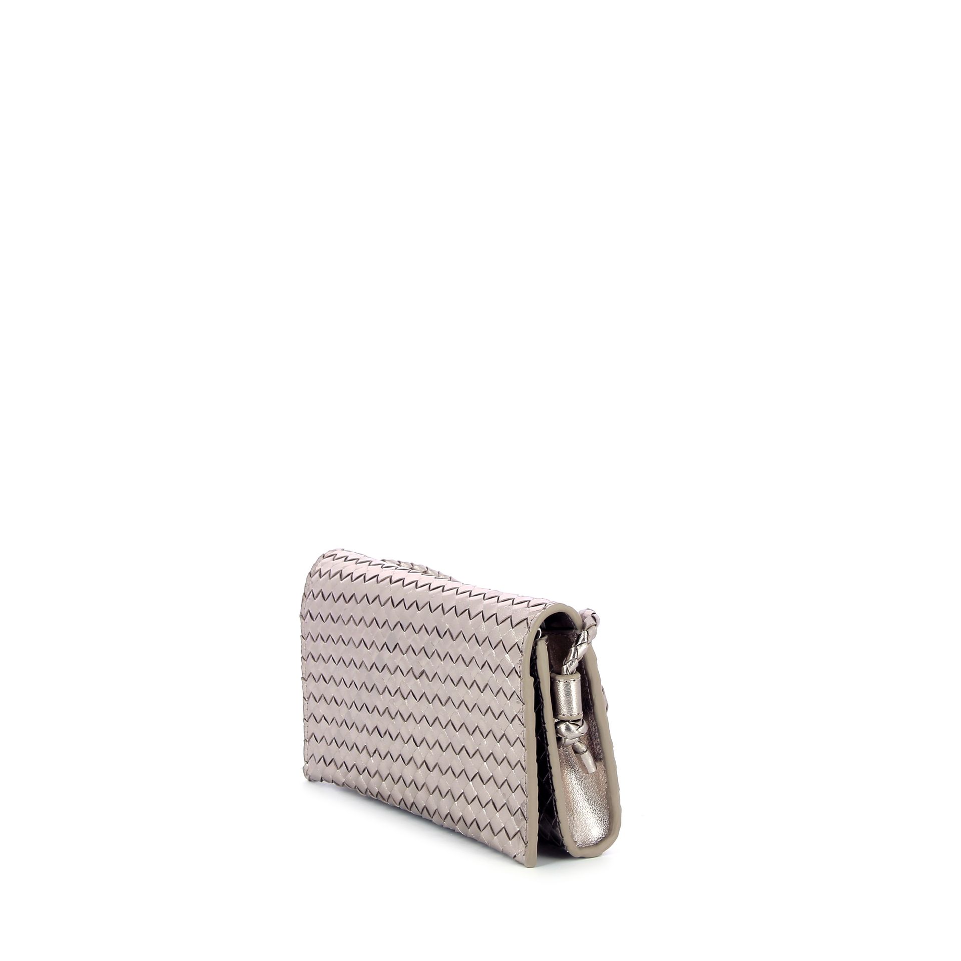 Allan K Tess 252131 goud