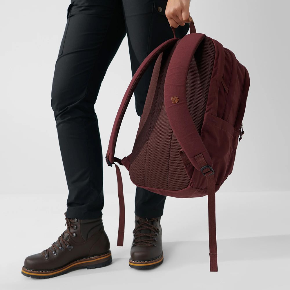 Fjällräven Raven 28 Port 253891 rood