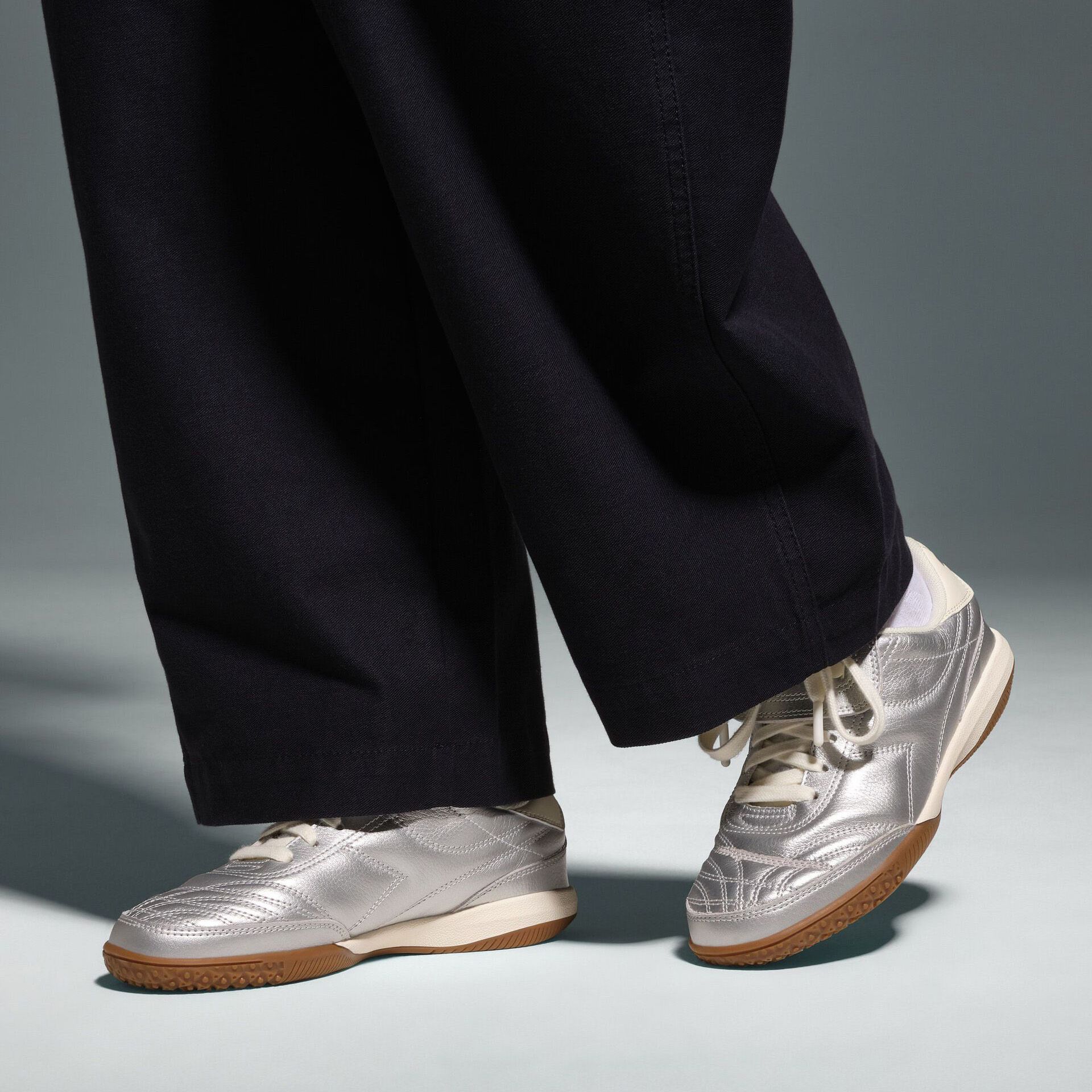 Diadora Gold Indoor Metallic 261464 zilver