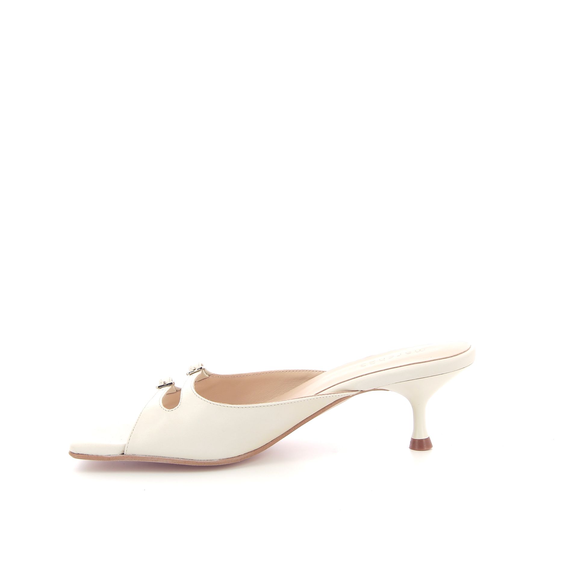 March23 La 262122 beige