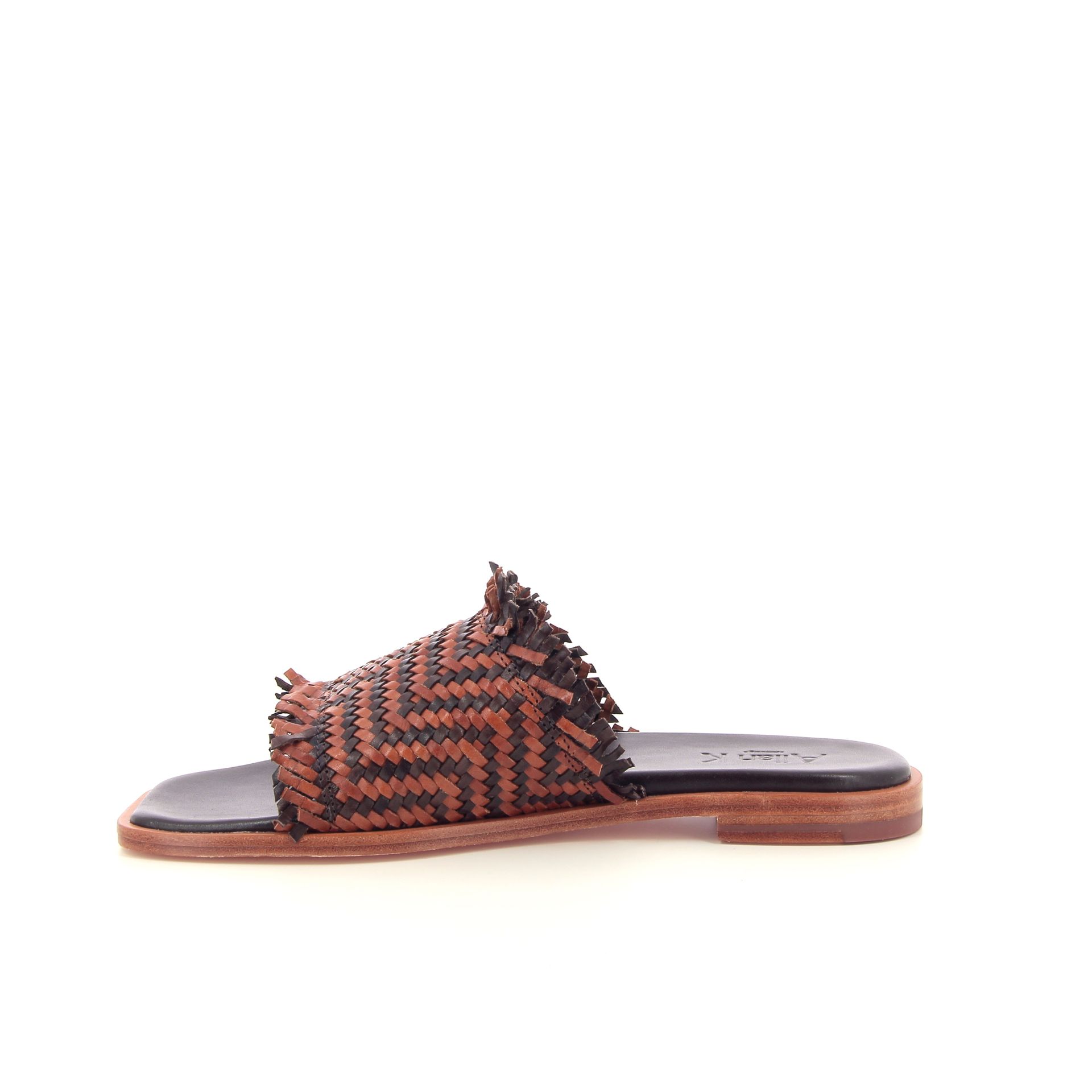 Allan K Wilma 262320 cognac