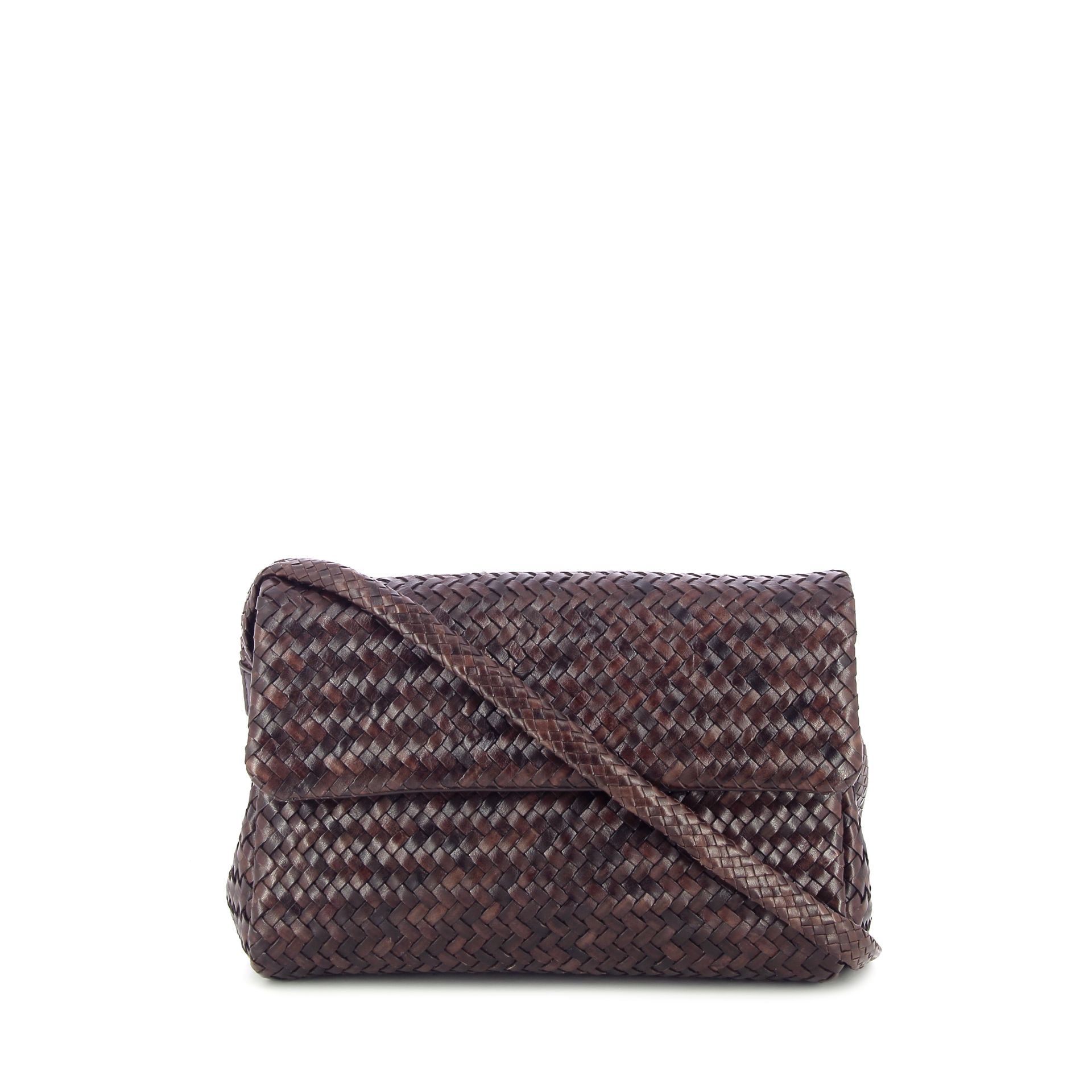 Allan K Caroline Dj Brown 262323 bruin