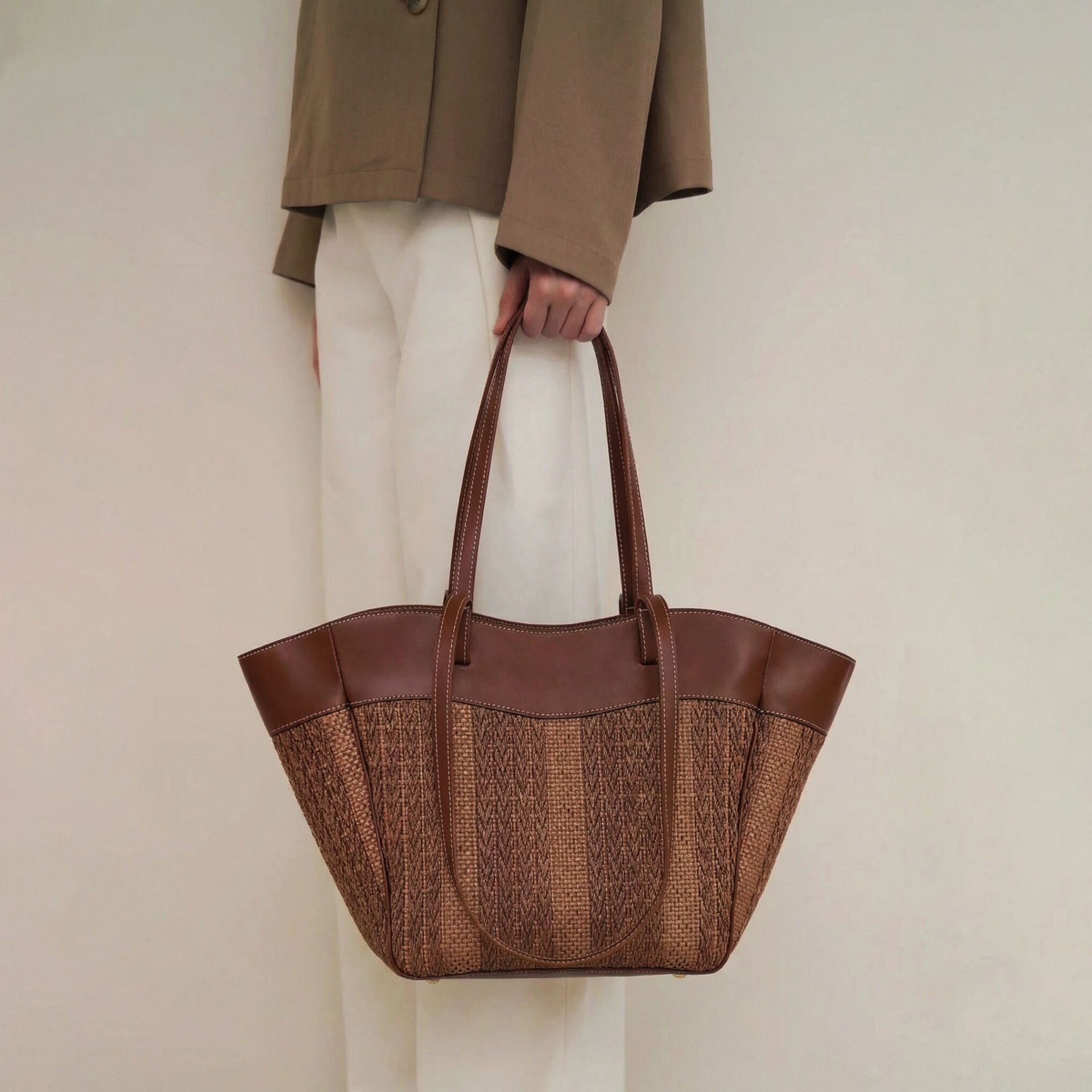 Via Mail Bag Terry Posh 263166 bruin