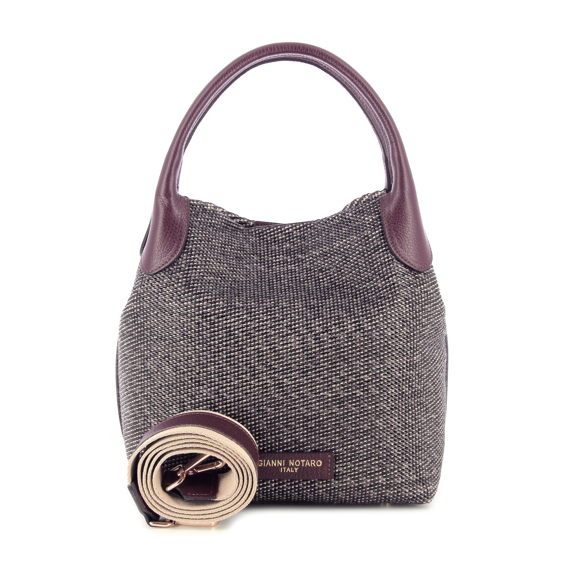 Carol J. Handtas 264879 rood