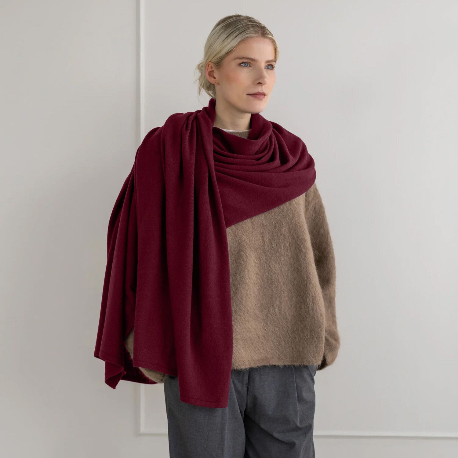 Cosy Cosy Chic Burgundy Wine 265490 rood