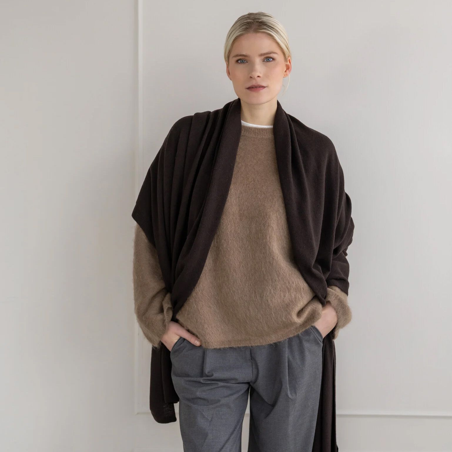 Cosy Cosy Chic Dark Brown 266443 bruin