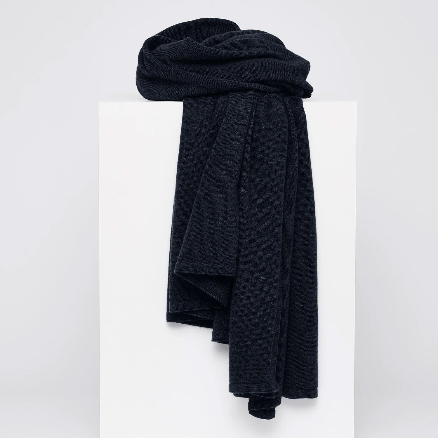 Cosy Cosy Chic Navy Blue 266457 blauw