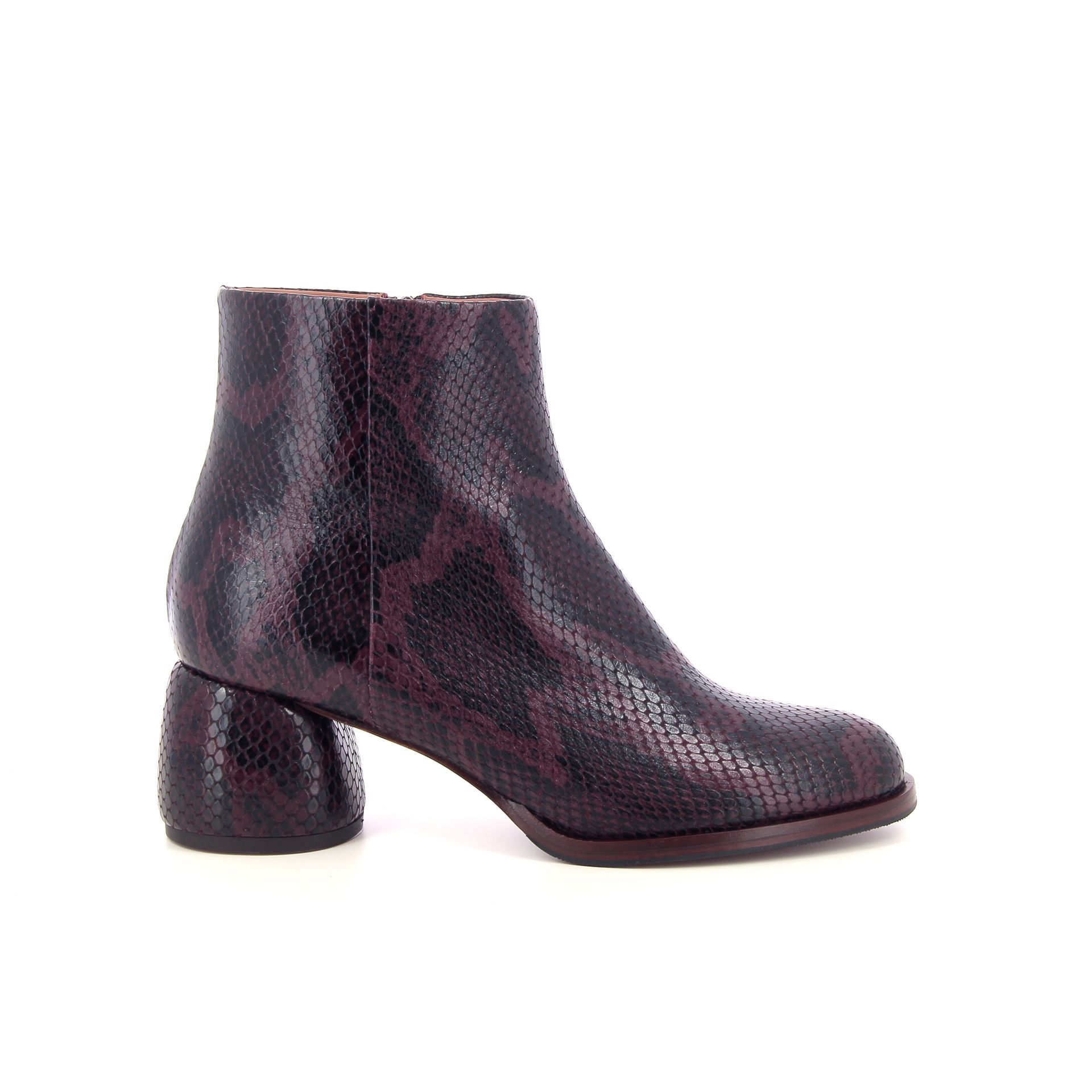 Atelier Content Farah 266851 rood