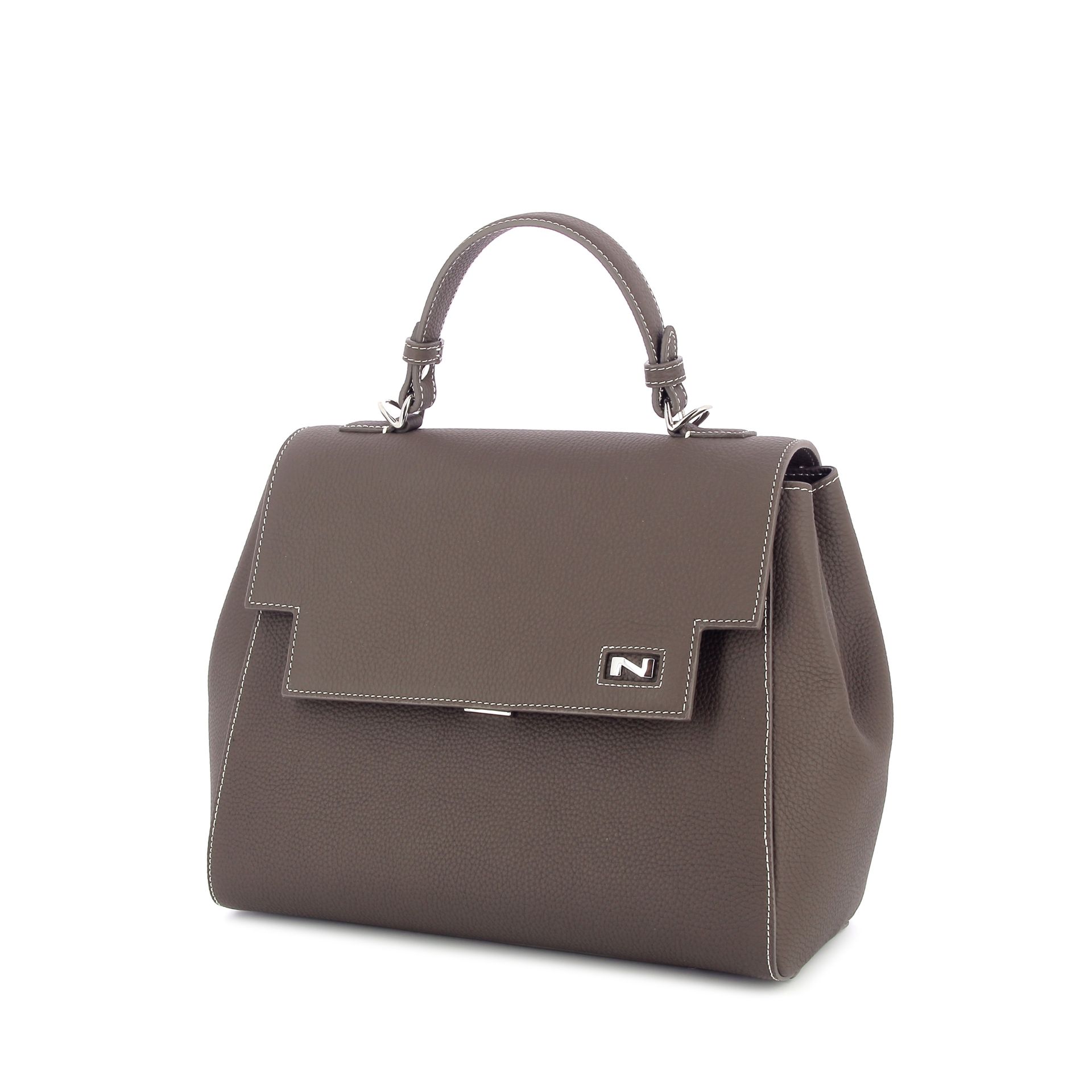 Nathan-Baume Louise Regent 267513 bruin