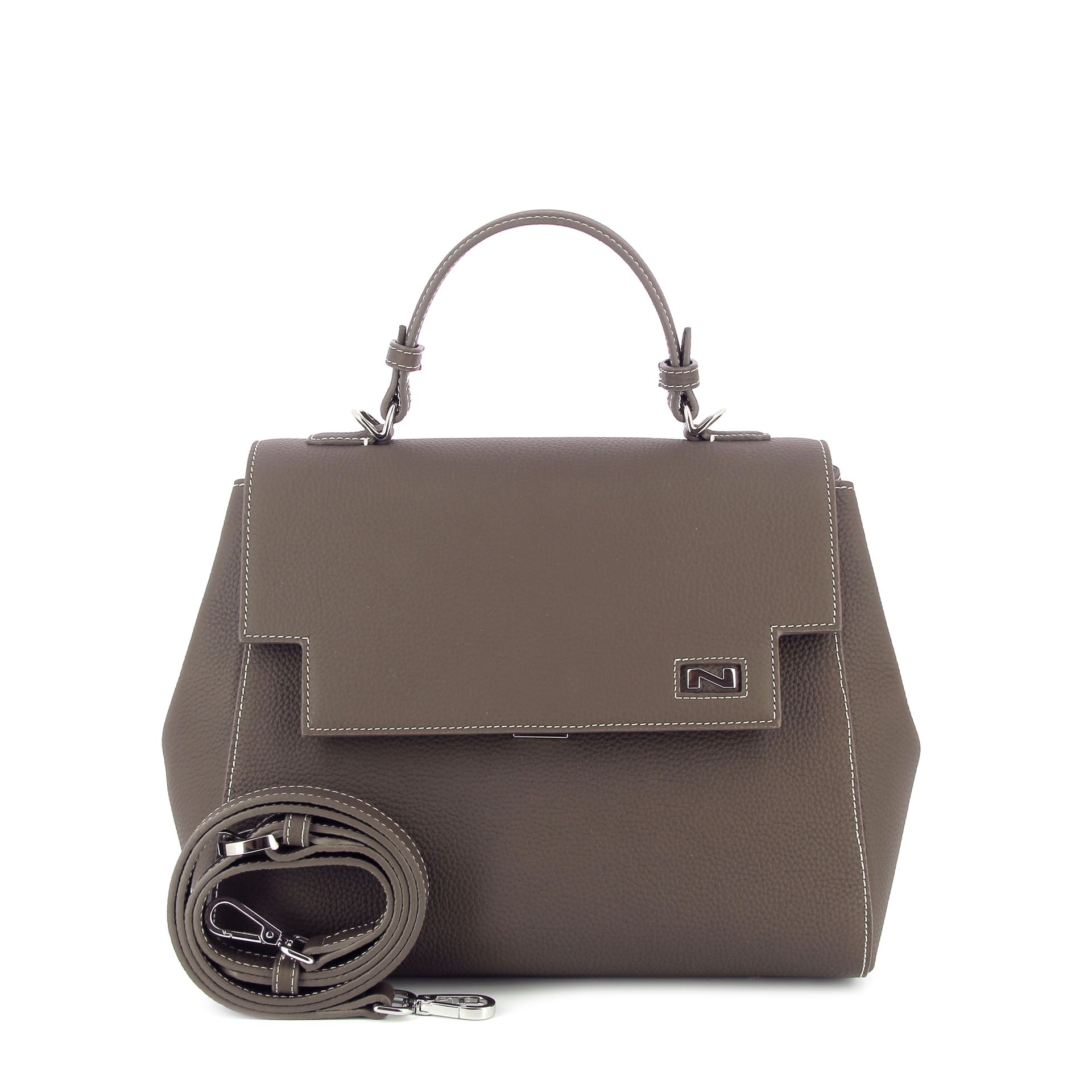 Nathan-Baume Louise Regent 267513 bruin