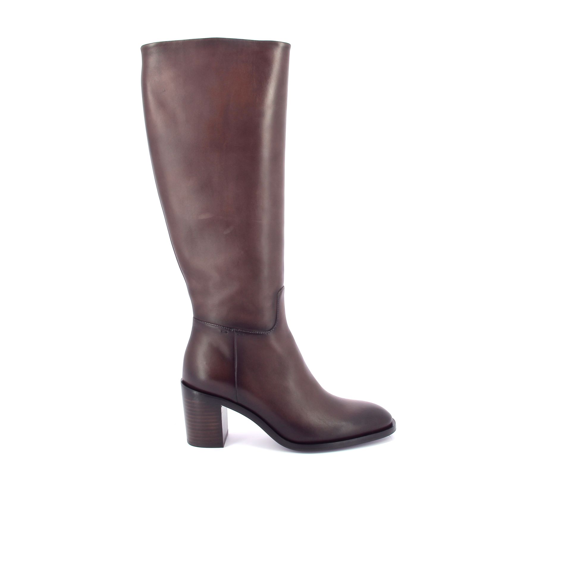Magnanni Laars 268248 bruin