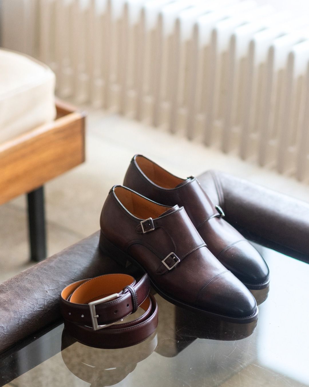 𝙳𝚞𝚘

De elegante, luxueuze en klassieke modellen van Magnanni worden volledig met de hand gemaakt en geborsteld om de kwaliteit te garanderen en dit alles in hun eigen fabriek. Naast de schoenen heeft Magnanni ook bijpassende riemen om jouw outfit volledig af te maken 👞

#magnanni #herenschoenen #menswear #mensfashion
