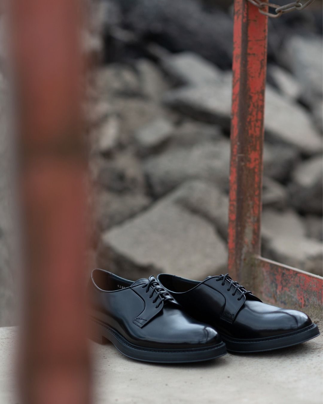 Wist je dat je bij ons het hele jaar door geklede herenschoenen vindt? Van verfijnde modellen tot stoere exemplaren: voor elke man is er een perfecte match 😎🖤

#vanloock #voormannen #forhim #voorhem #doucals #gentlemen #mensshoes