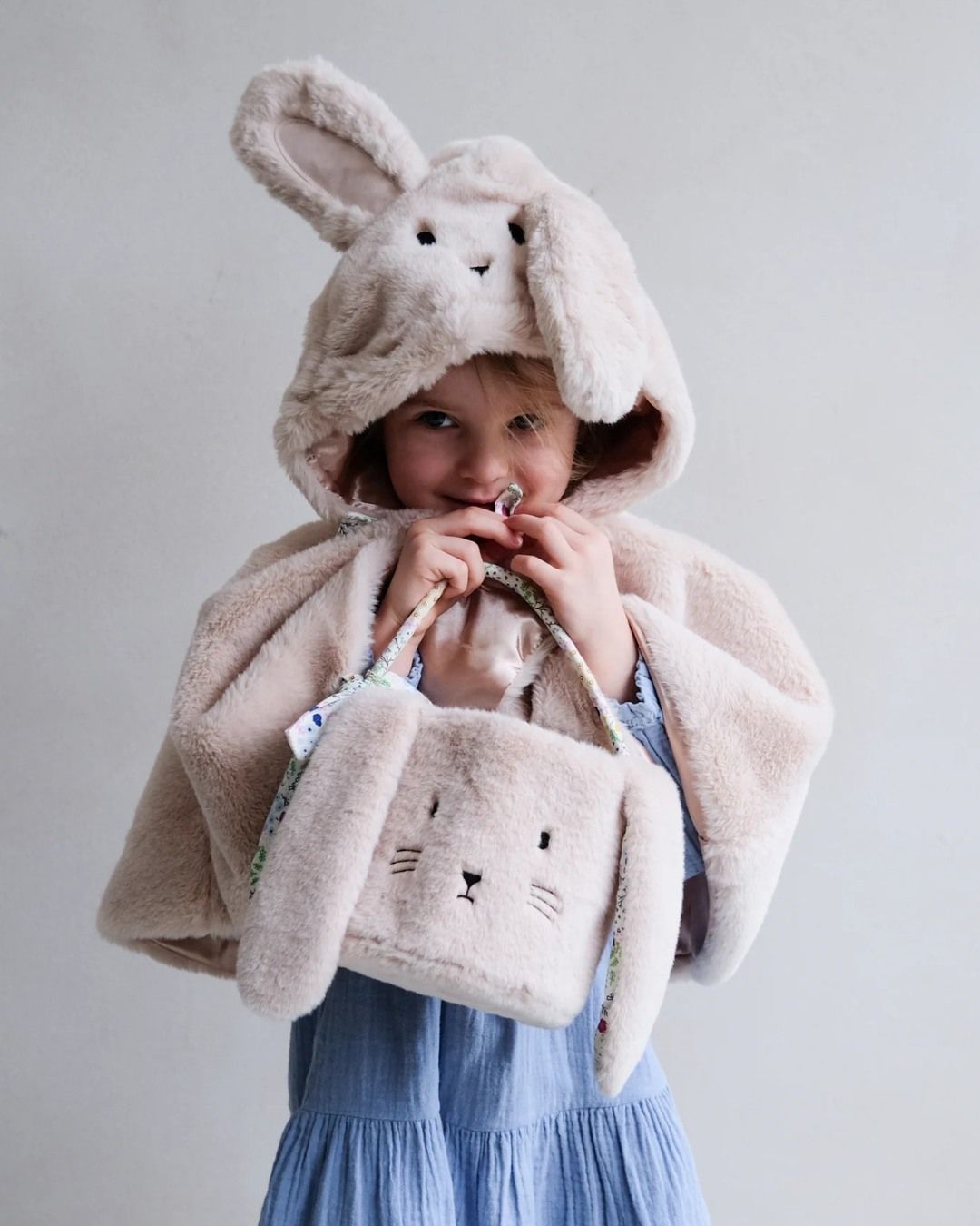 Wij wensen jullie een fijn en vooral gezellig paasweekend! 🐇

🛍 Onze fysieke winkel is gesloten op paaszondag en paasmaandag. Online shop je nog steeds je favoriete schoenen en accessoires; versturen doen we op dinsdag 🙌

#vanloock #vanloockkids #pasen #paasweekend