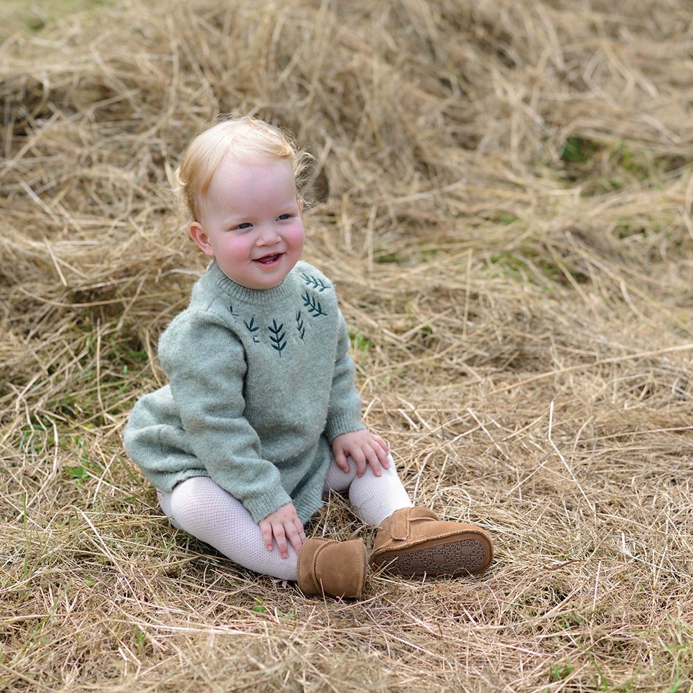 Wist je dat wij ook UGG pantoffels en boots voor kinderen in ons assortiment hebben (vanaf maatje 20 t.e.m. maat 36)? De schoenen en accessoires van dit toffe Australische merk maken je winteroutfit helemaal compleet!

#ugg #uggboots #uggforkids #uggvoorkinderen #kinderwinkel #kinderschoenen