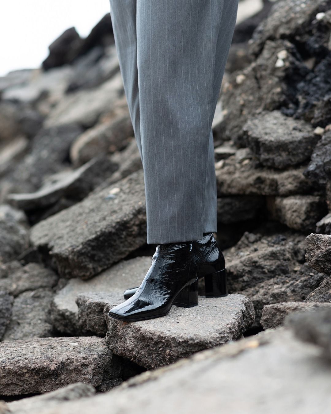 ｎｅｒａ

Niemand verenigt kracht en elegantie zo moeiteloos als Kennel &amp; Schmenger, zoals ze wederom bewijzen met model Nera. Beschikbaar vanaf maat 36 t.e.m. 42.

#kennelundschmenger #blackboots #schoenenvanloock #fallwinter2526 #nieuwecollectie