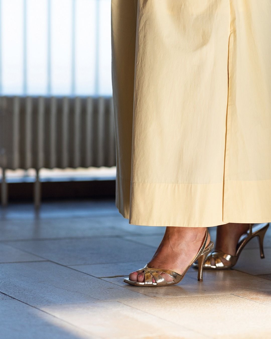 𝖦𝗈𝗅𝖽𝖾𝗇

De finesse van Guglielmo Rotta zit in de vloeiende lijnen van de sandalen en in de zorgvuldig gekozen materialen ✨ 

Sandaal Abelie is beschikbaar vanaf maat 34 tot en met maat 40.

#guglielmorotta #sandalen #goudensandalen #goldsandals #vanloock #feestschoenen #ss26